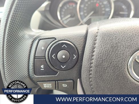 Used 2014 Toyota Corolla LE FWD image 14
