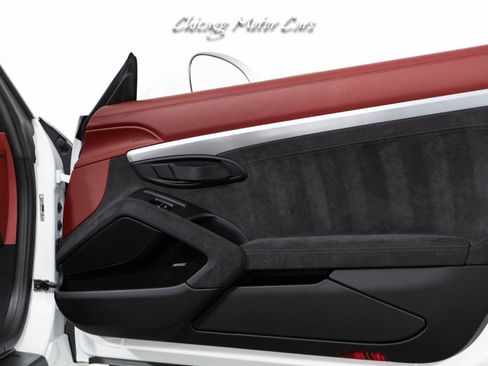 Used 2016 Porsche Boxster Spyder image 35