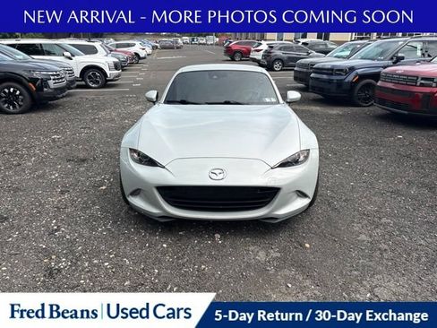 Used 2019 MAZDA MX-5 Miata RF Grand Touring RWD image 2
