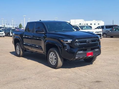 Used 2024 Toyota Tacoma SR5 AWD/4WD image 6