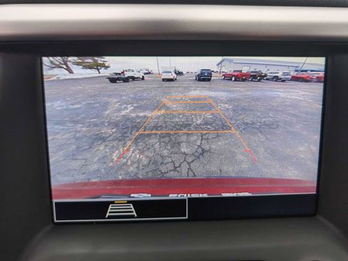 Used 2023 GMC Acadia SLE w/ Driver Convenience Package image 14