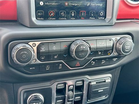 Used 2019 Jeep Wrangler Unlimited Rubicon image 16