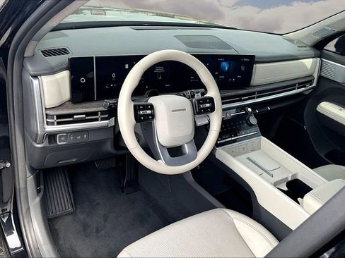 Used 2024 Hyundai Santa Fe Limited image 17