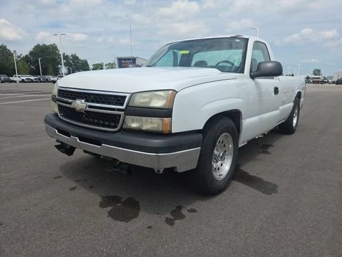 Used 2006 Chevrolet Silverado 1500 W/T RWD image 2