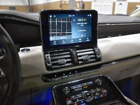 Used 2019 Lincoln Navigator Reserve AWD/4WD image 22