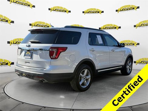 Used 2018 Ford Explorer XLT w/ Equipment Group 202A image 5