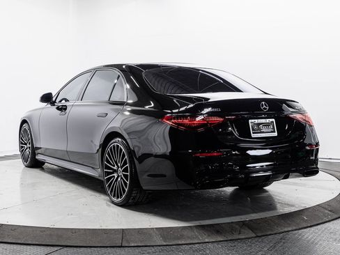 Used 2023 Mercedes-Benz S 580 S 580 image 32