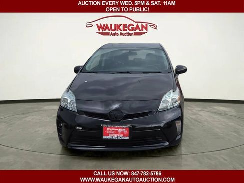Used 2012 Toyota Prius Two FWD image 2