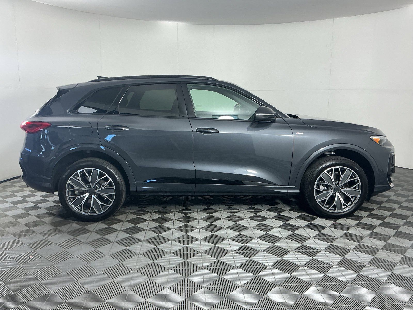 New 2026 Audi Q5 Premium Plus AWD/4WD image 10