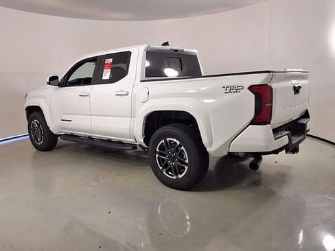 New 2025 Toyota Tacoma TRD Sport w/ TRD Sport Upgrade Package image 27