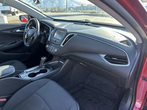 Used 2016 Chevrolet Malibu LT image 24