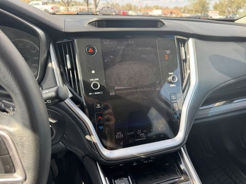 Used 2020 Subaru Outback Limited image 32