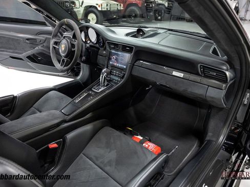 Used 2019 Porsche 911 GT2 RS image 29