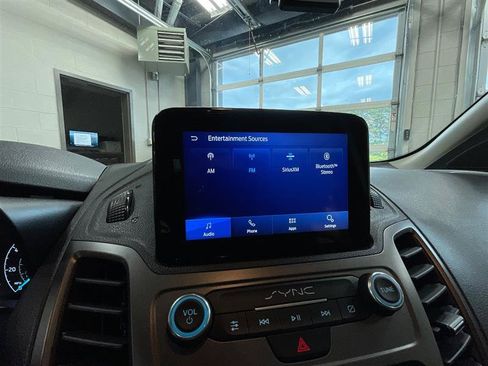 Used 2022 Ford Transit Connect XLT FWD image 17