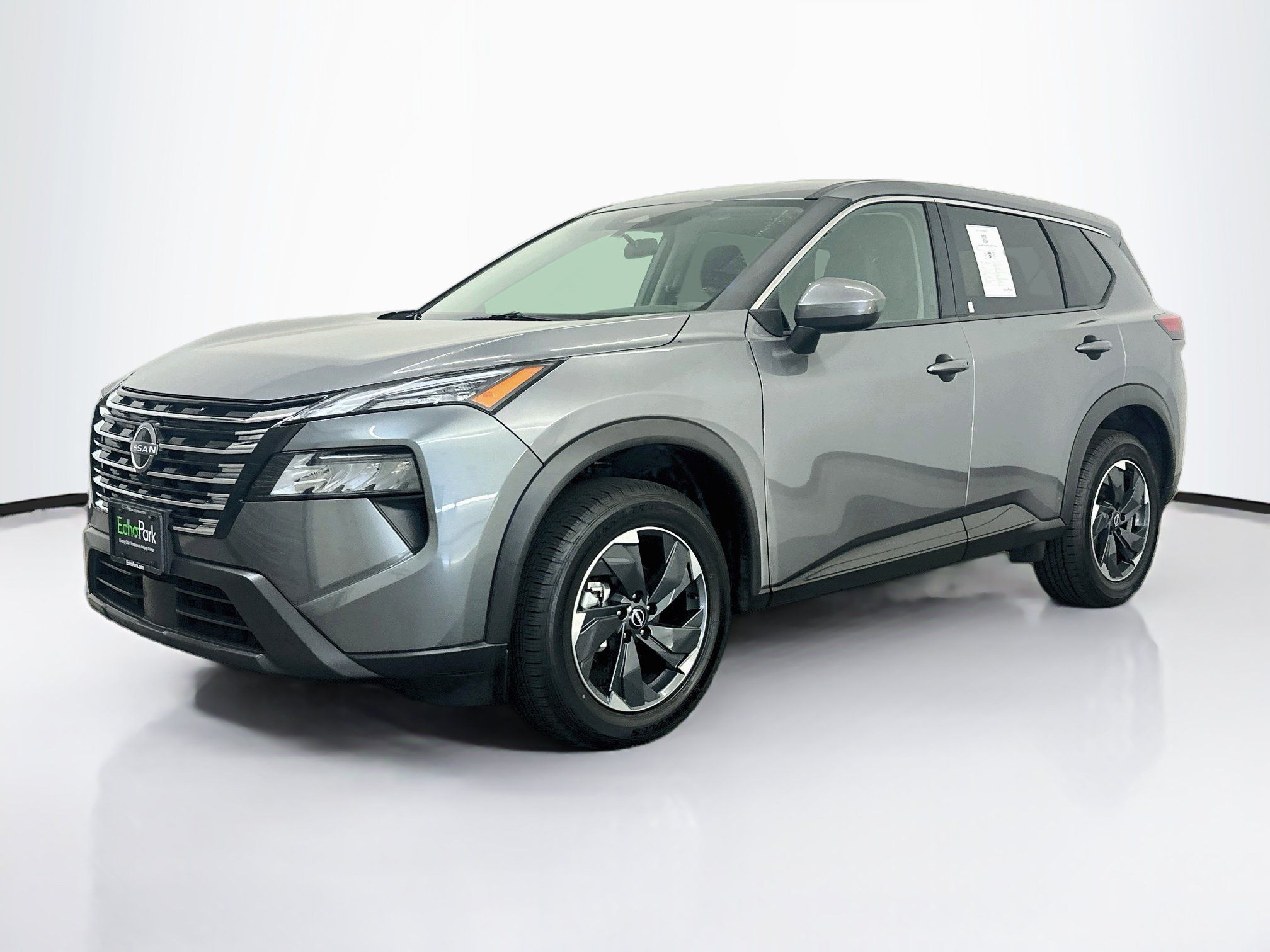 Used 2025 Nissan Rogue SV AWD/4WD image 3