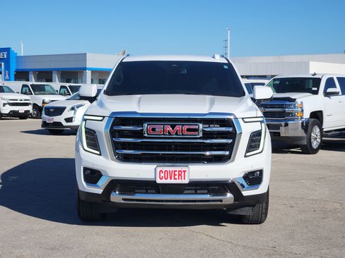 Used 2026 GMC Yukon Elevation RWD image 2