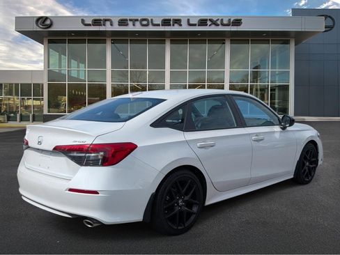 Used 2023 Honda Civic Sport image 3