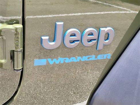 Used 2024 Jeep Wrangler Unlimited Rubicon 4xe image 25