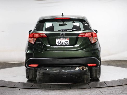 Used 2018 Honda HR-V EX image 3