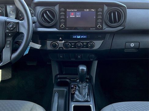 Used 2021 Toyota Tacoma SR image 17