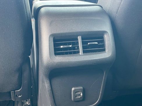 Used 2020 Chevrolet Equinox LT w/ Driver Convenience Package FWD image 25