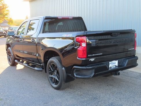 Used 2023 Chevrolet Silverado 1500 Custom image 8