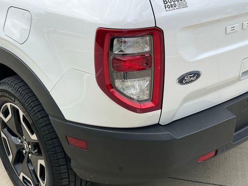Used 2022 Ford Bronco Sport Outer Banks w/ Tech Package AWD/4WD image 13