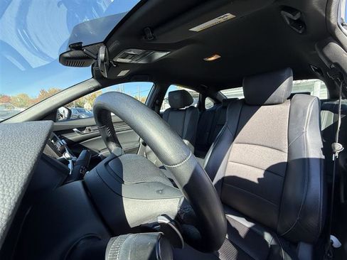 Used 2018 Honda Accord Sport image 8