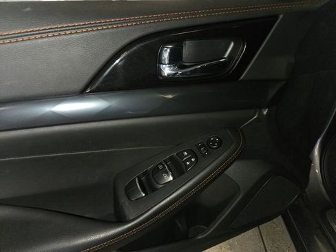 Used 2019 Nissan Maxima SR image 13