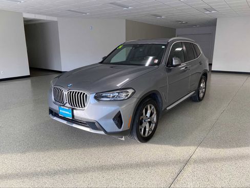 Used 2024 BMW X3 xDrive30i image 3