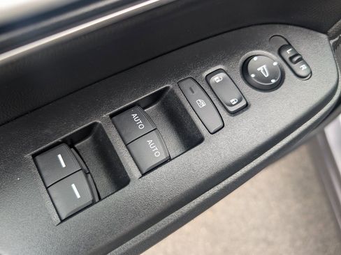 Used 2022 Honda CR-V EX-L image 16