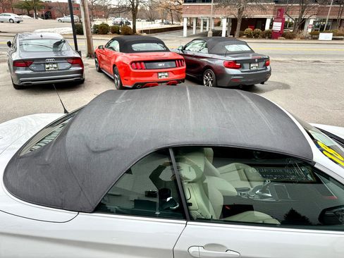 Used 2018 BMW 230i xDrive Convertible w/ Premium Package image 27