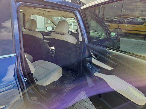 Used 2022 Subaru Ascent Limited w/ Technology Package image 18