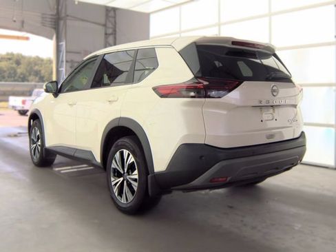 Used 2023 Nissan Rogue SV AWD/4WD image 4