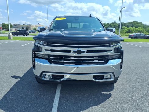 Certified 2019 Chevrolet Silverado 1500 LTZ w/ LTZ Premium Package AWD/4WD image 2