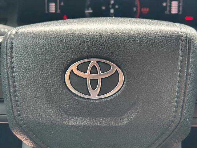 Certified 2024 Toyota Tacoma SR5 AWD/4WD image 35