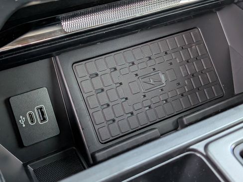 New 2025 Ford F150 Platinum w/ FX4 Off-Road Package image 19