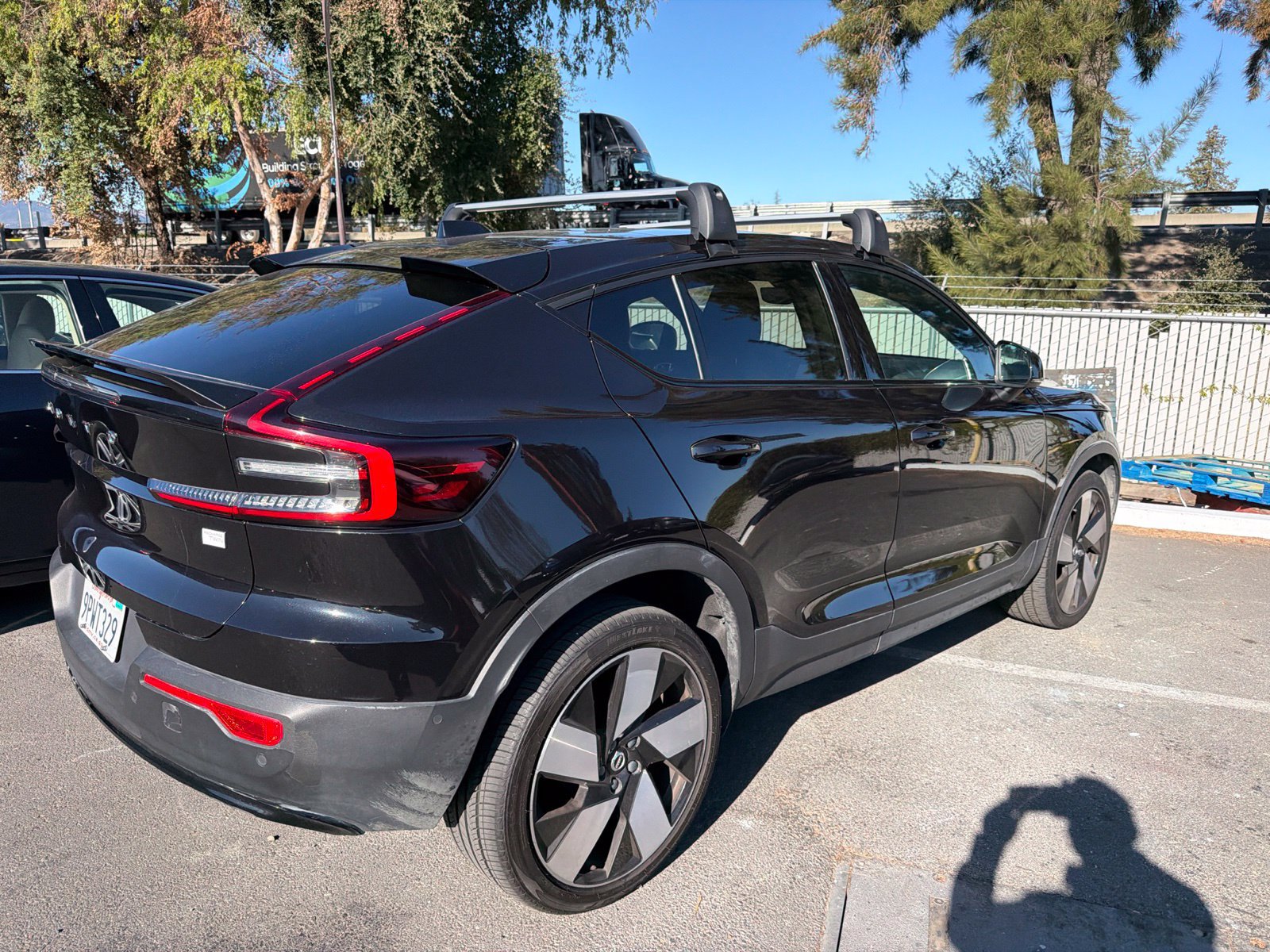 Used 2023 Volvo C40 P8 Recharge Ultimate AWD/4WD image 3