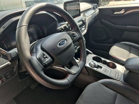 Used 2025 Ford Escape ST-Line AWD/4WD image 7