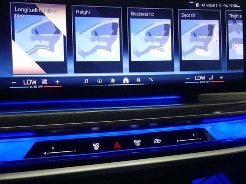 Used 2024 BMW i7 xDrive60 w/ Premium Package image 12