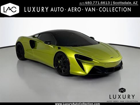 Used 2023 McLaren Artura RWD image 1