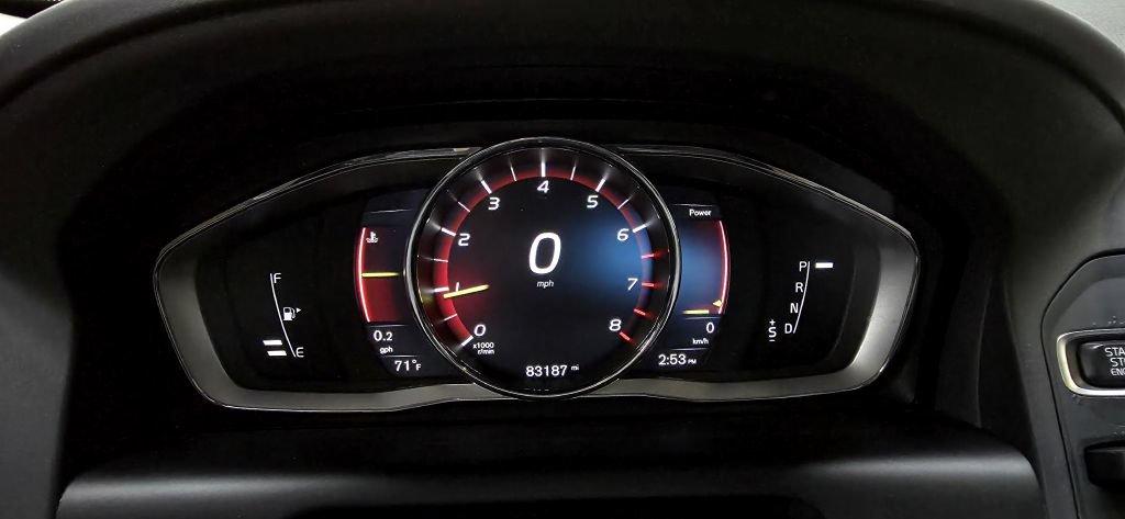 Used 2017 Volvo XC60 T6 Inscription w/ Climate Package AWD/4WD image 15