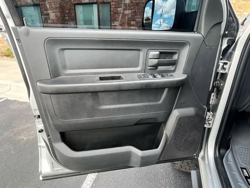 Used 2012 RAM 3500 ST w/ Chrome Appearance Group image 10