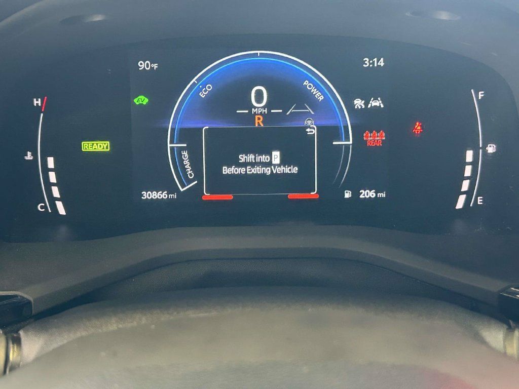 Used 2025 Toyota Camry SE FWD image 29