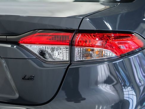 Used 2023 Toyota Corolla LE image 6