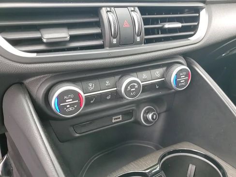 Used 2023 Alfa Romeo Giulia Ti AWD/4WD image 26