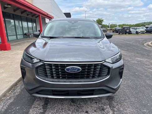 Used 2024 Ford Escape Active AWD/4WD image 2