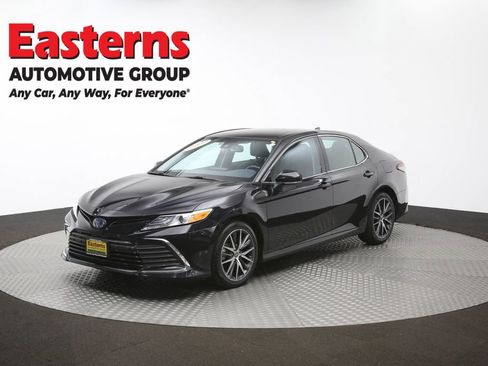 Used 2022 Toyota Camry XLE FWD image 55