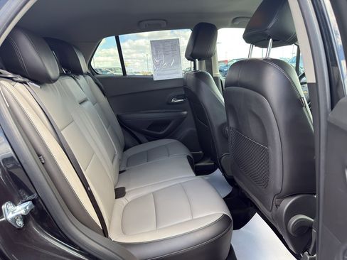 Used 2015 Chevrolet Trax LTZ AWD/4WD image 12