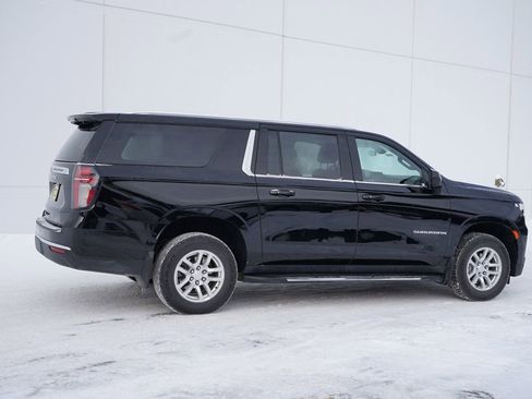 Used 2022 Chevrolet Suburban LS w/ Max Trailering Package image 2